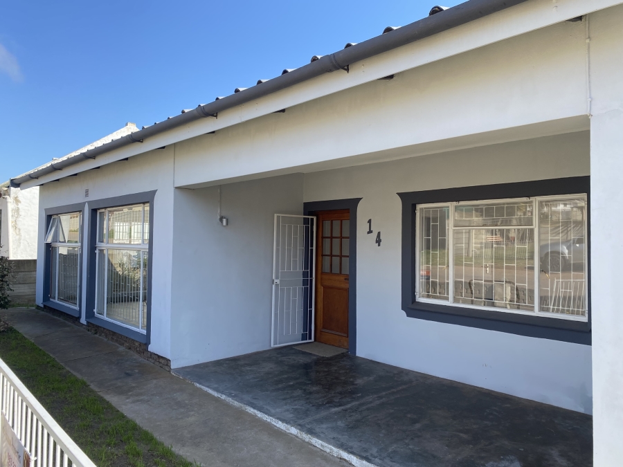 3 Bedroom Property for Sale in Albertinia Western Cape